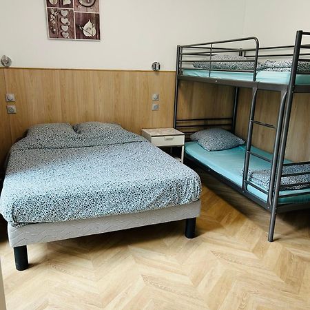 Appartamento Cozy Bussy-Saint-Georges Esterno foto