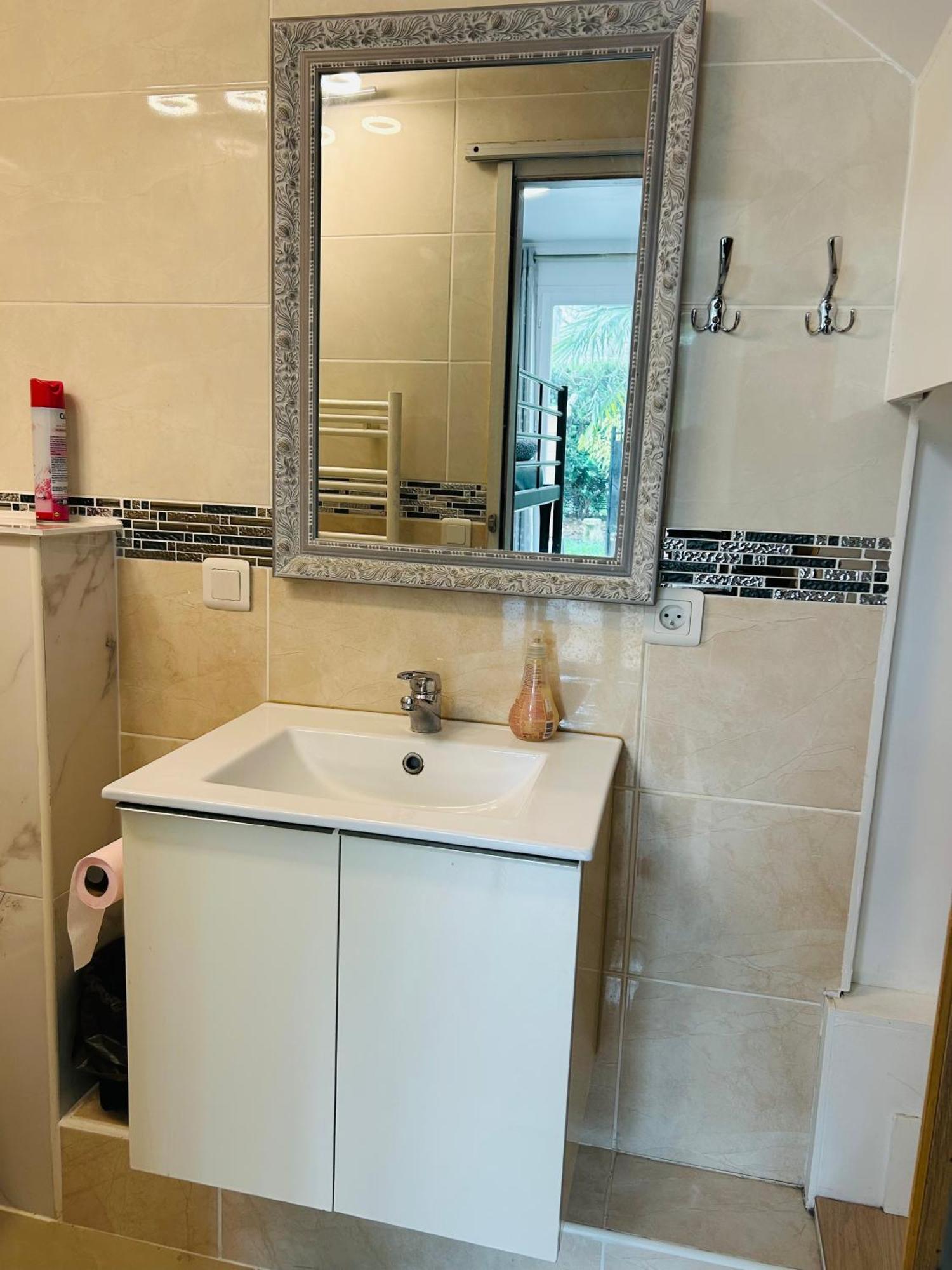 Appartamento Cozy Bussy-Saint-Georges Esterno foto